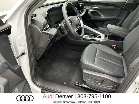 Used 2025 Audi Q5 Premium w/ 19" Wheel Package AWD/4WD image 11
