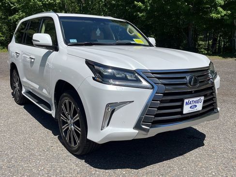 Used 2020 Lexus LX 570 4WD w/ Luxury Package image 1