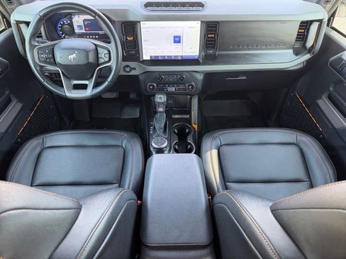 Used 2023 Ford Bronco Badlands image 17