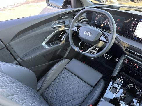 New 2025 Audi SQ5 Premium Plus image 28