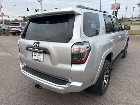 Used 2024 Toyota 4Runner TRD Off-Road Premium image 5