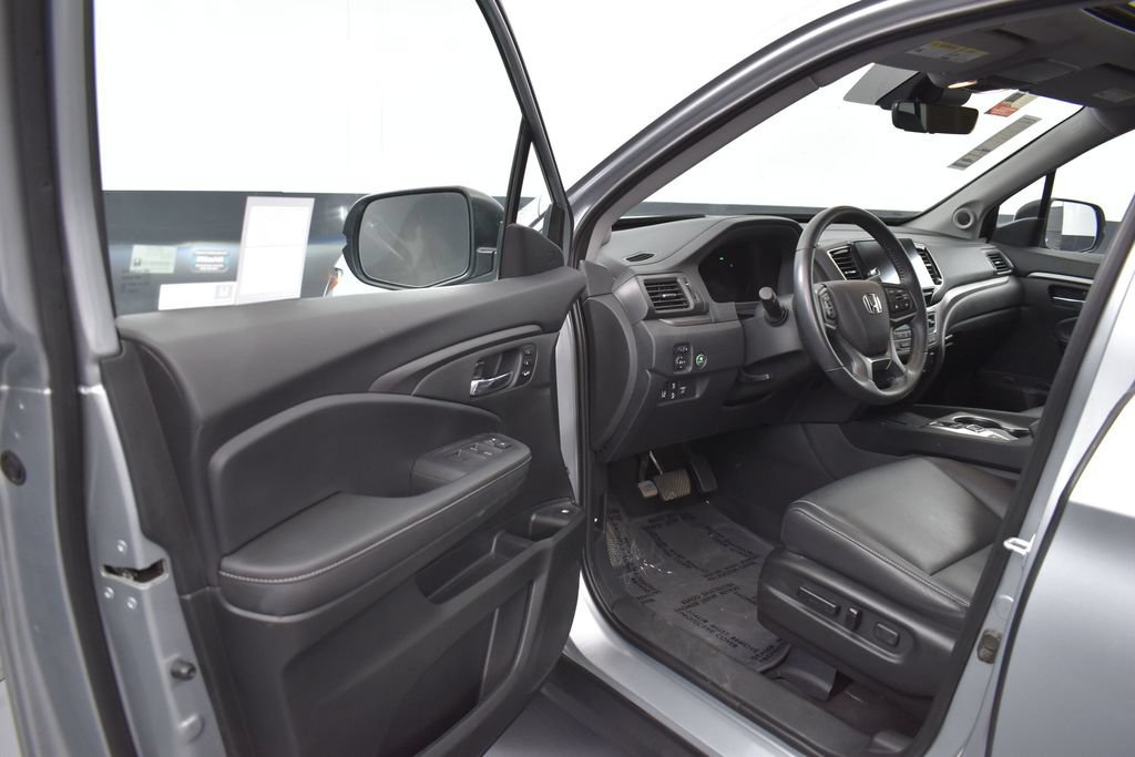 Used 2025 Honda Ridgeline RTL image 5