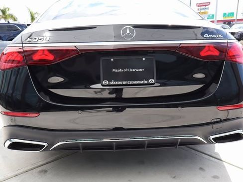Used 2025 Mercedes-Benz E 350 4MATIC Sedan image 5