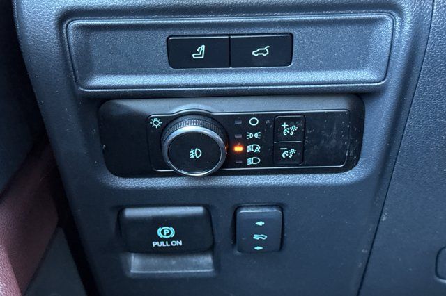 Used 2023 Ford Expedition Limited AWD/4WD image 43