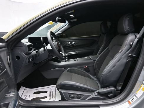 Used 2024 Ford Mustang GT RWD image 9