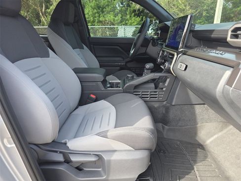 Used 2025 Toyota Tacoma TRD Off-Road image 14