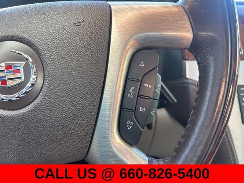 Used 2011 Cadillac Escalade Platinum AWD/4WD image 32