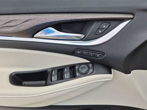 Used 2023 Buick Enclave Avenir w/ Avenir Technology Package image 13