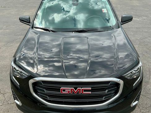 Used 2021 GMC Terrain SLE w/ Driver Convenience Package FWD image 11