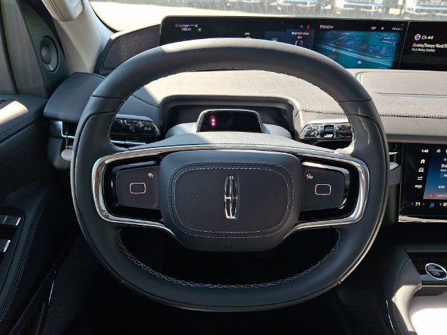 New 2027 Lincoln Navigator Reserve AWD/4WD image 12