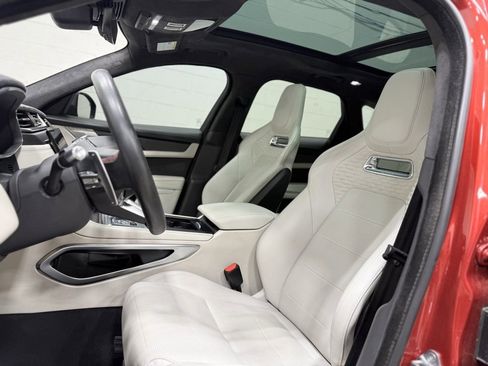 Used 2021 Jaguar F-PACE SVR image 21