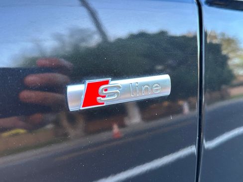 Used 2022 Audi Q3 2.0T Premium w/ Convenience Package image 38