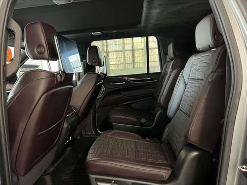 Used 2023 Cadillac Escalade ESV Premium Luxury Platinum w/ LPO, Radiant Package image 12