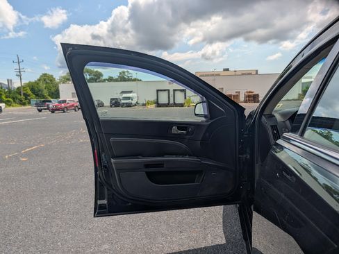 Used 2007 Cadillac STS w/ Wood Trim Package RWD image 10