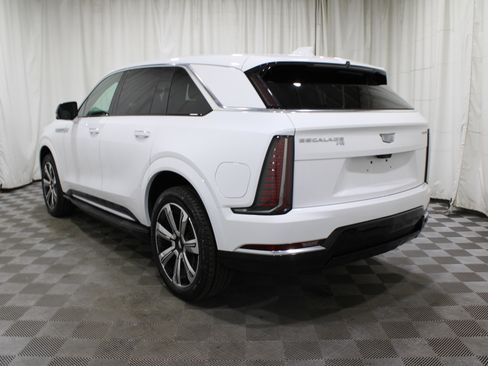 New 2025 Cadillac Escalade IQ Luxury 1 image 31