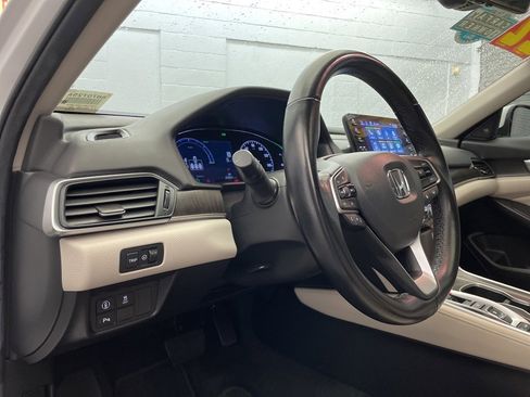 Used 2022 Honda Accord EX-L image 18