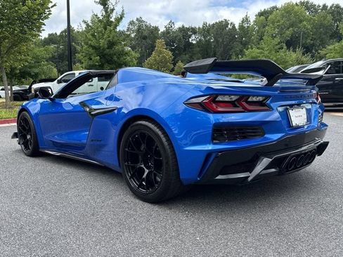 Used 2024 Chevrolet Corvette Z06 w/ Z07 Performance Package RWD image 8
