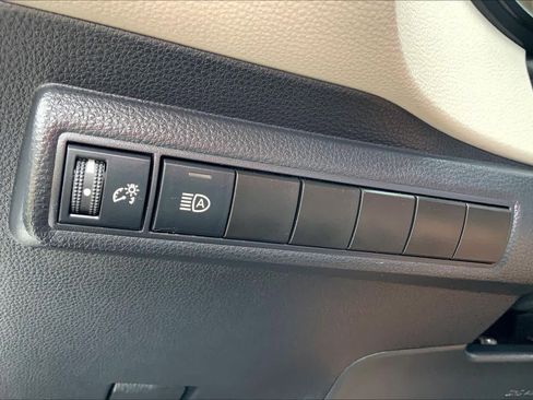 Used 2023 Toyota Corolla LE image 32