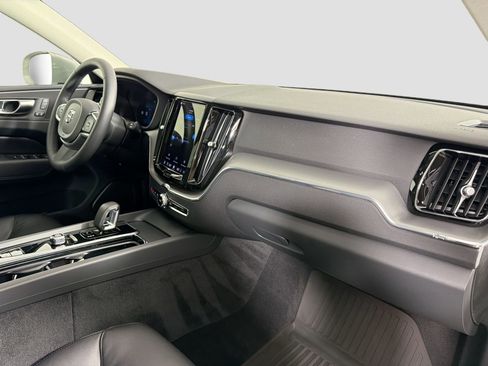 Certified 2023 Volvo XC60 B5 Core w/ Climate Package image 29