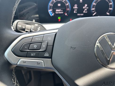 Used 2025 Volkswagen Tiguan S FWD image 29