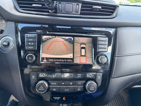 Used 2019 Nissan Rogue SV w/ Premium Package AWD/4WD image 23