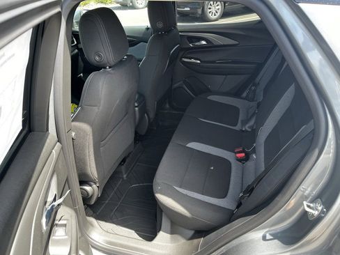 New 2025 Chevrolet TrailBlazer LT w/ LT Cold Weather Package FWD image 27