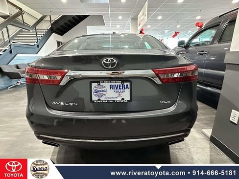 Used 2017 Toyota Avalon XLE w/ Carpet Mat Package FWD image 6
