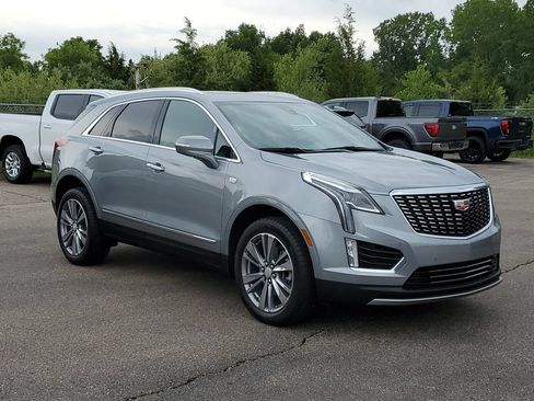 Used 2024 Cadillac XT5 Premium Luxury FWD image 2