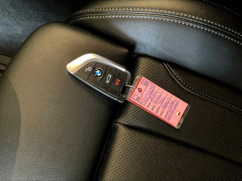 Certified 2025 BMW 330i 330i w/ M Sport Package image 13