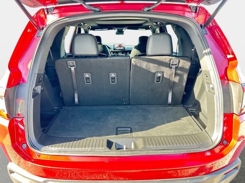 Used 2025 Honda Pilot TrailSport image 9