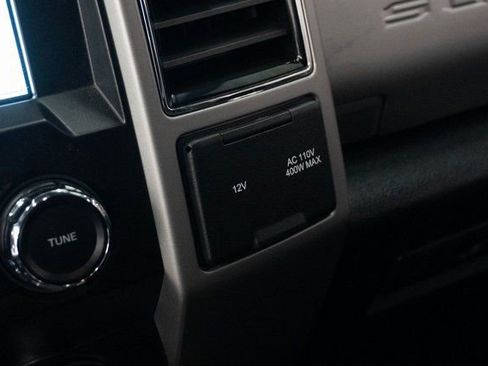 Used 2019 Ford F250 Lariat w/ Lariat Ultimate Package AWD/4WD image 38