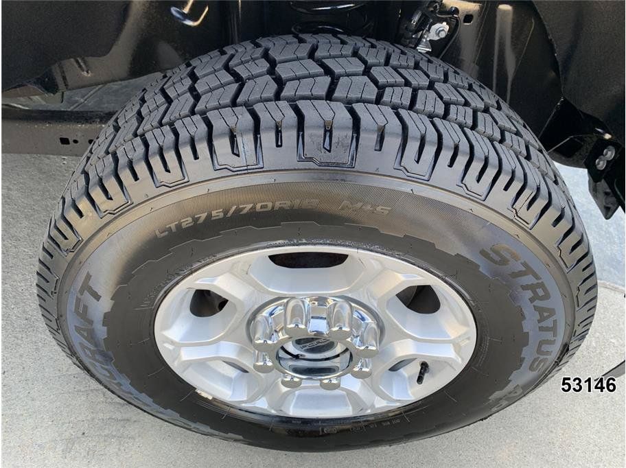 Used 2025 Ford F250 XLT w/ FX4 Off-Road Package AWD/4WD image 17