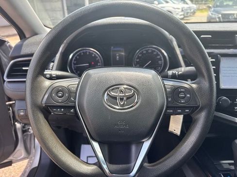 Used 2020 Toyota Camry LE FWD image 18