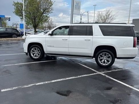 Used 2016 GMC Yukon XL SLT w/ Open Road Package image 9