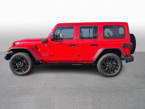 Used 2025 Jeep Wrangler Unlimited Sahara w/ Safety Group image 7