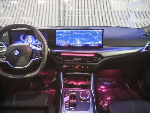 Used 2025 BMW 330i xDrive Sedan image 9