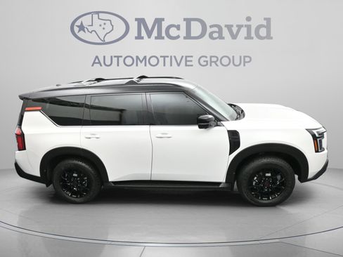 Used 2025 Nissan Armada PRO-4X AWD/4WD image 43