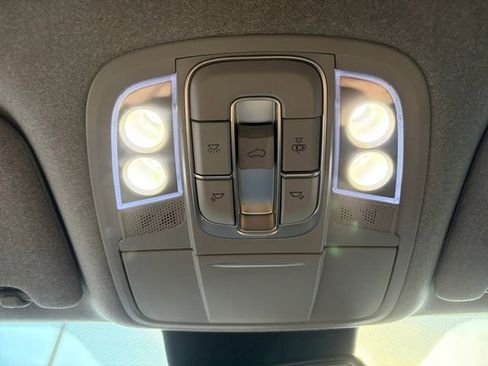 Used 2020 Hyundai Santa Fe SEL image 12