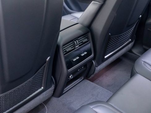 New 2026 Porsche Cayenne Coupe AWD/4WD image 18