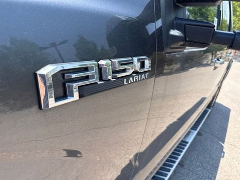 Used 2019 Ford F150 Lariat w/ Equipment Group 502A Luxury AWD/4WD image 18