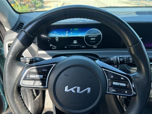 Used 2024 Kia Seltos SX w/ SX Sunroof Package AWD/4WD image 23