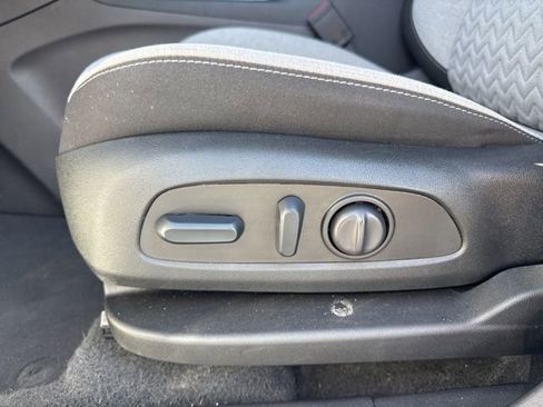Used 2024 Chevrolet Equinox LS AWD/4WD image 14
