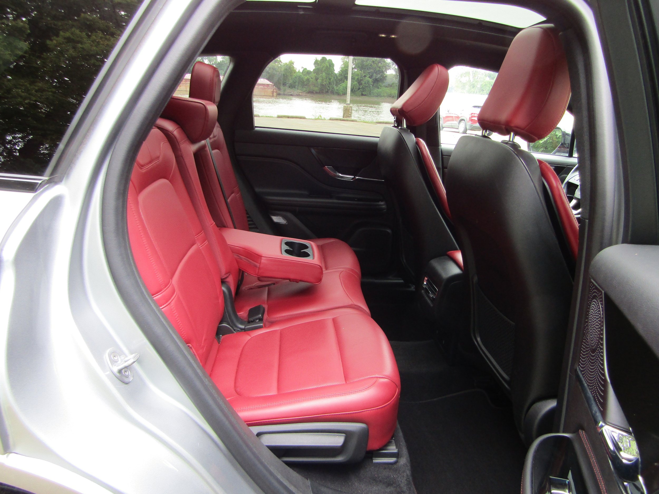 Used 2024 Lincoln Corsair Reserve w/ Equipment Group 201A AWD/4WD image 25