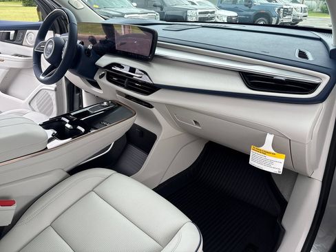 New 2026 Buick Enclave Avenir w/ Super Cruise Package FWD image 52