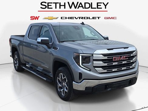 New 2026 GMC Sierra 1500 SLE image 1
