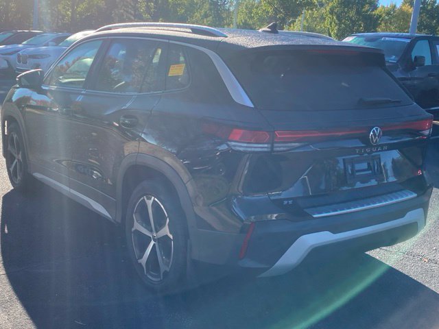 Used 2026 Volkswagen Tiguan SE FWD image 3