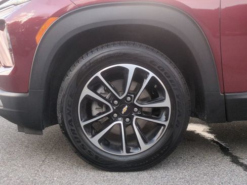 Used 2025 Chevrolet TrailBlazer LT FWD image 21