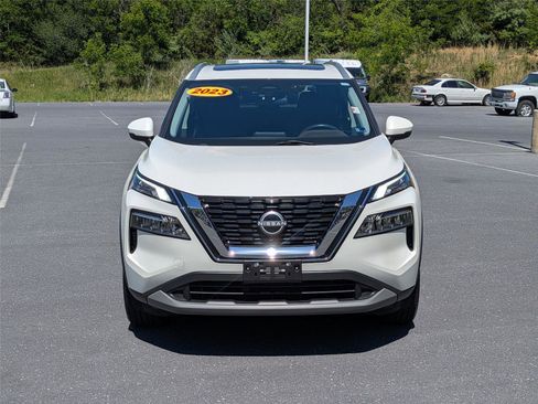 Certified 2023 Nissan Rogue SV w/ SV Premium Package AWD/4WD image 2