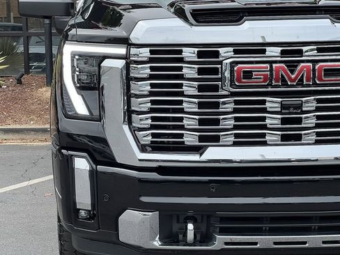 Used 2024 GMC Sierra 3500 Denali w/ Denali Reserve Package image 4