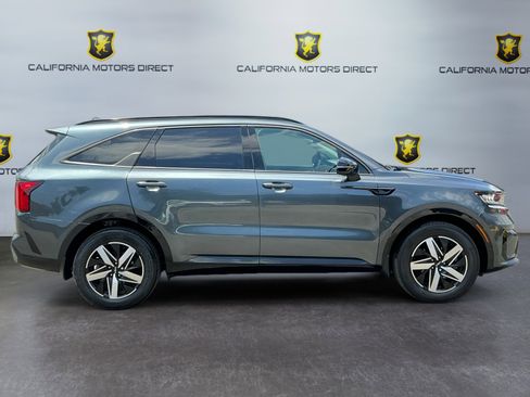 Used 2023 Kia Sorento EX FWD image 4